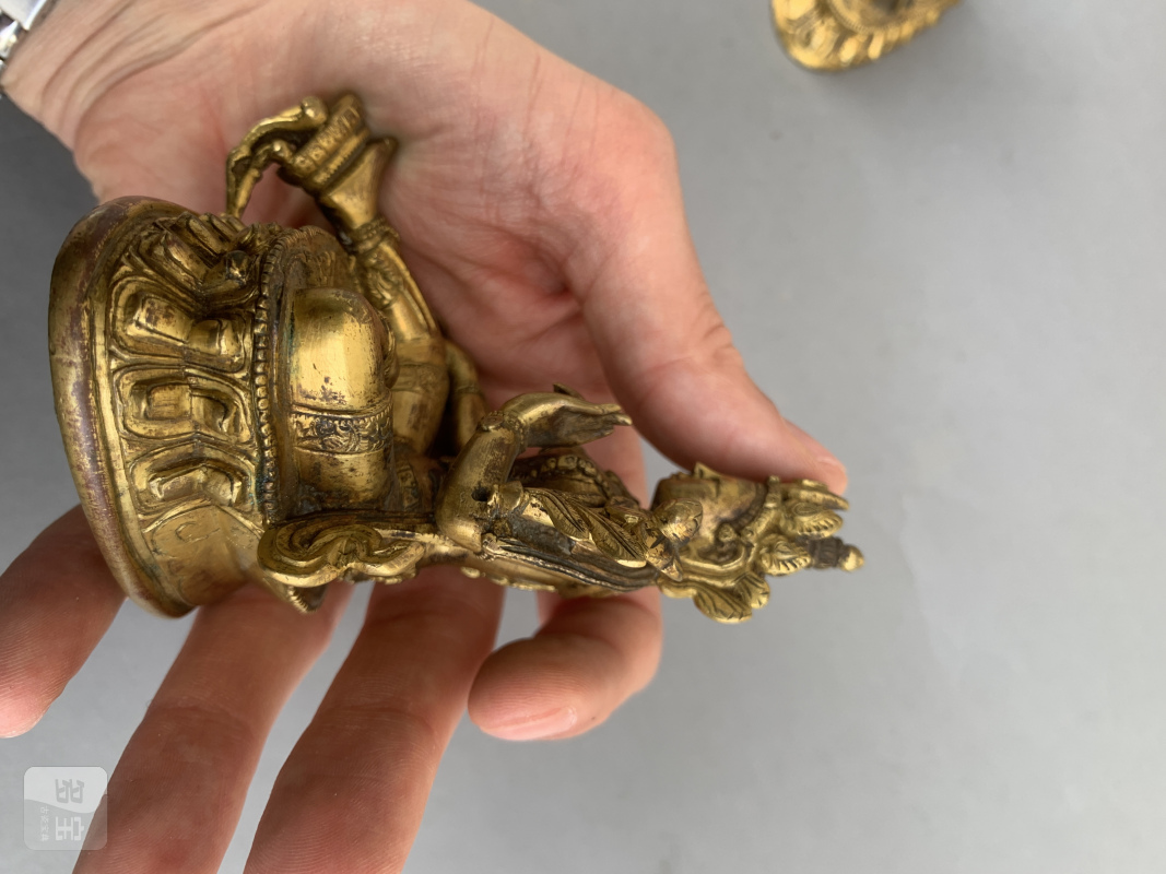 A GILT-BRONZE FIGURE OF SYAMATARA - 图7